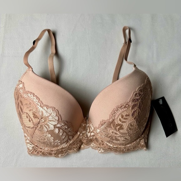 NWT Fredericks of Hollywood Beatrix Scalloped Lace Push Up Bra in Rose - Picture 2 of 6